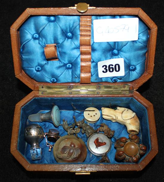 Box of jewellery, ivory dogs, head miniature etc